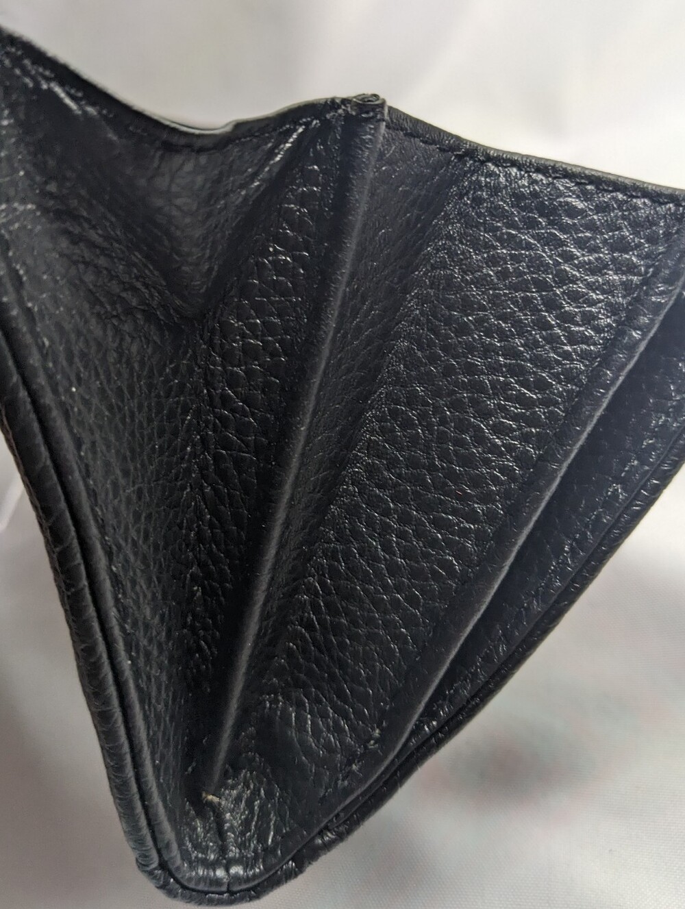 Ora Delphine Fold-over Wallet, Black Pebbled Leather W/ Gold-tone Turnlock - Picture 14 of 15